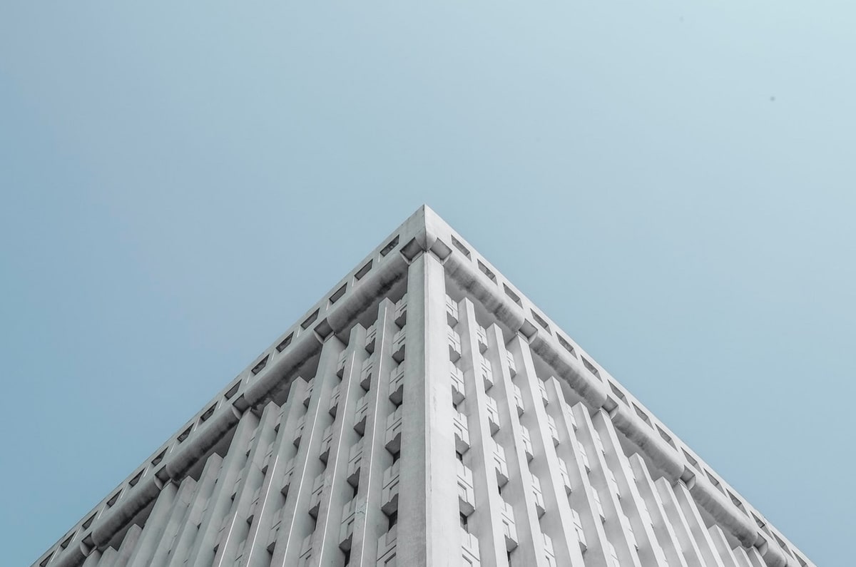 韩漫屋像排错：先查剪辑是不是暗示因果，再导语拆成两句（读完更稳）